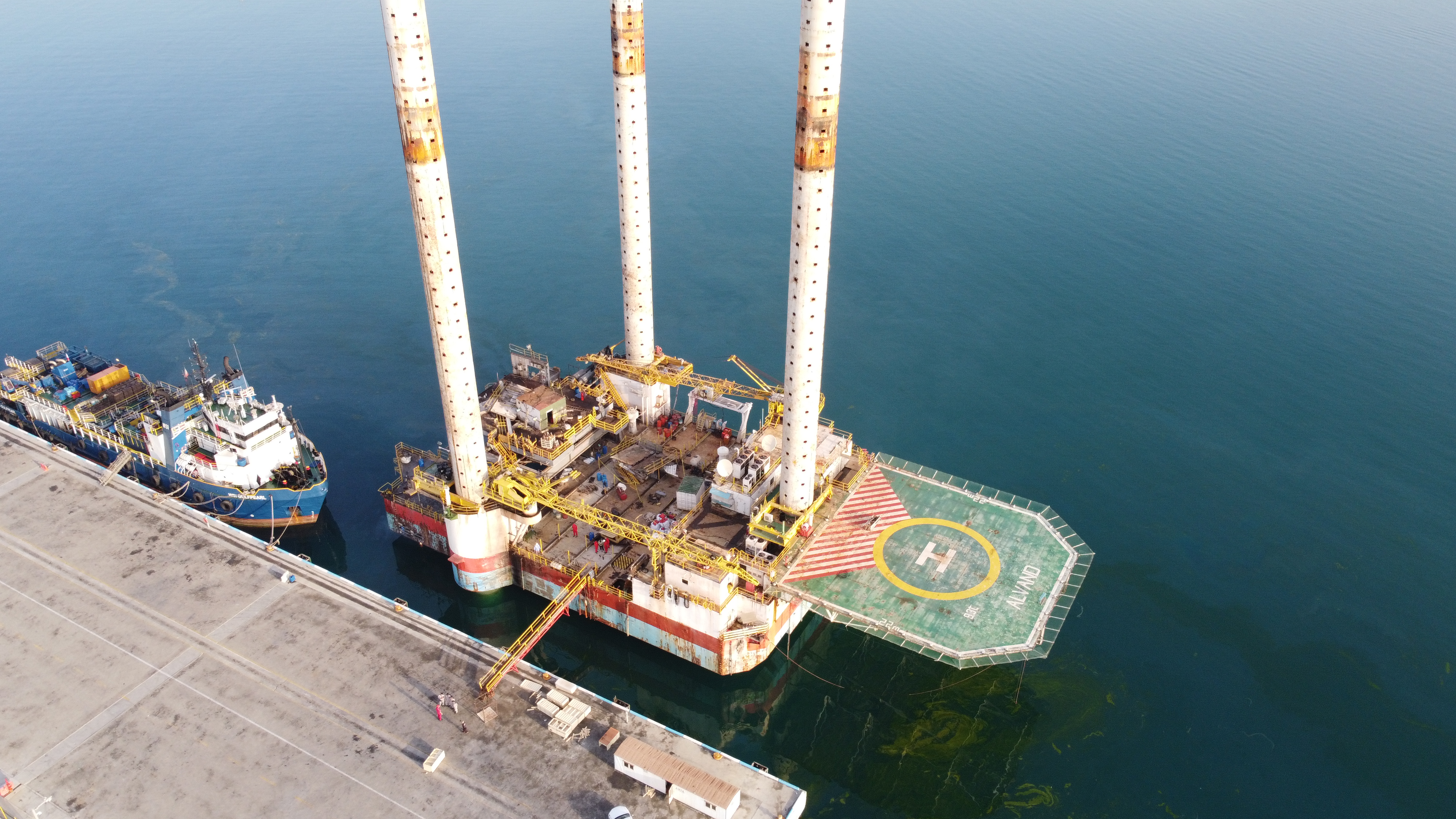 Alvand Offshore Drilling Rig
